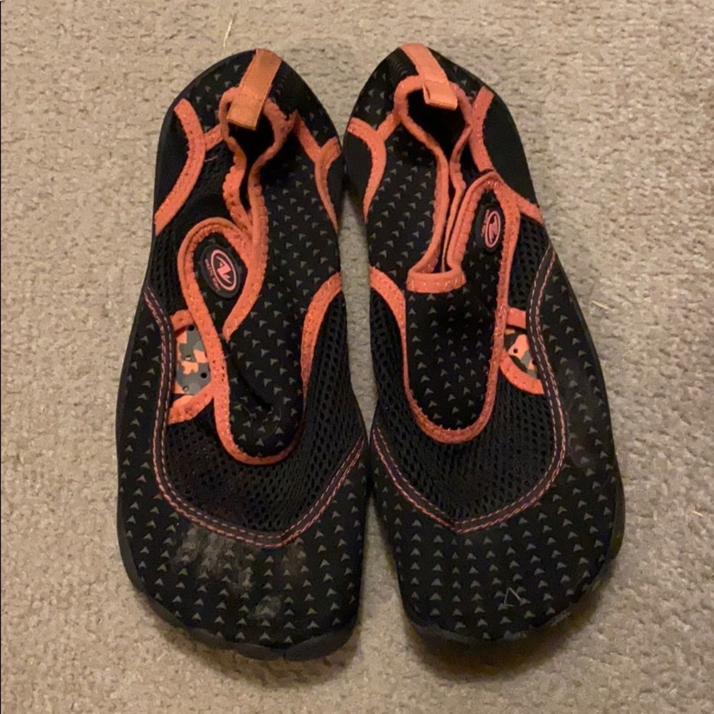 Water shoes